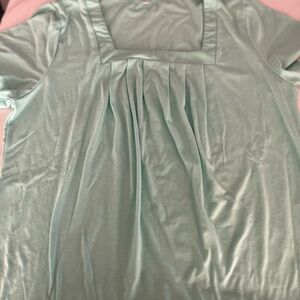 Mint Green Pleated Top Size XXL. NWOT